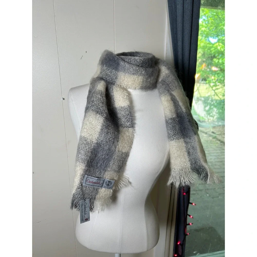 Cushendale Ireland Mohair Wool Blend Scarf Grey Cream Buffalo Check‎ Plaid NWT